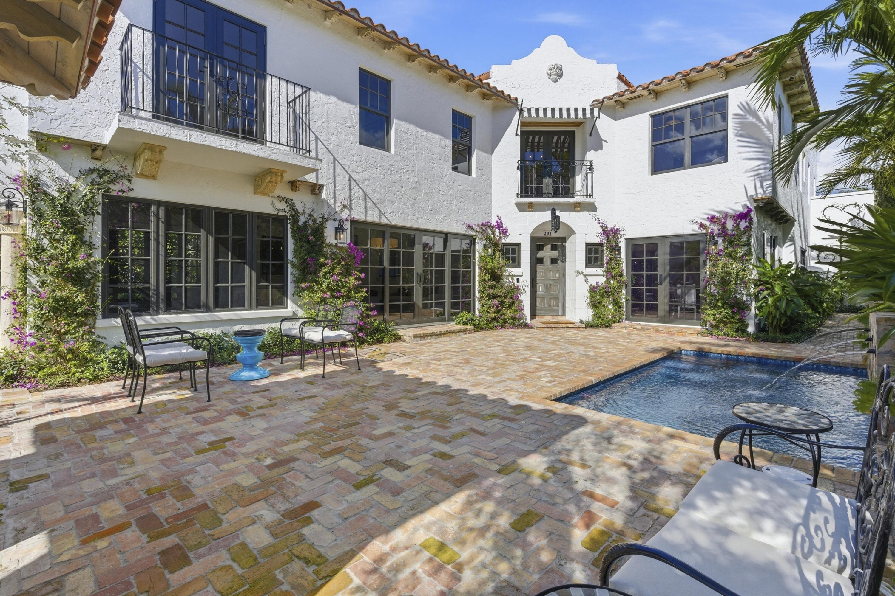 LAKEWOOD - Residential