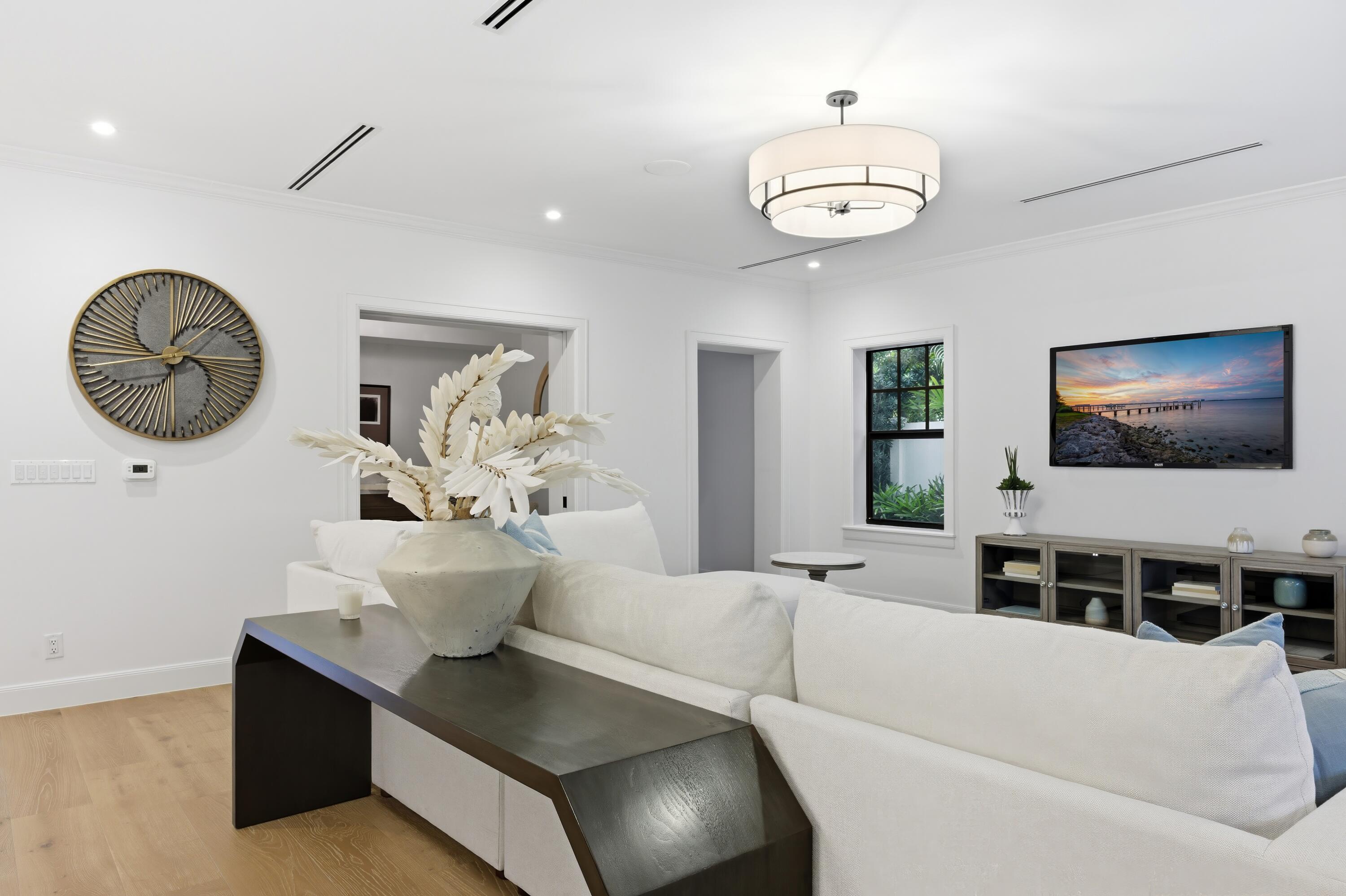 LAKEWOOD - Residential
