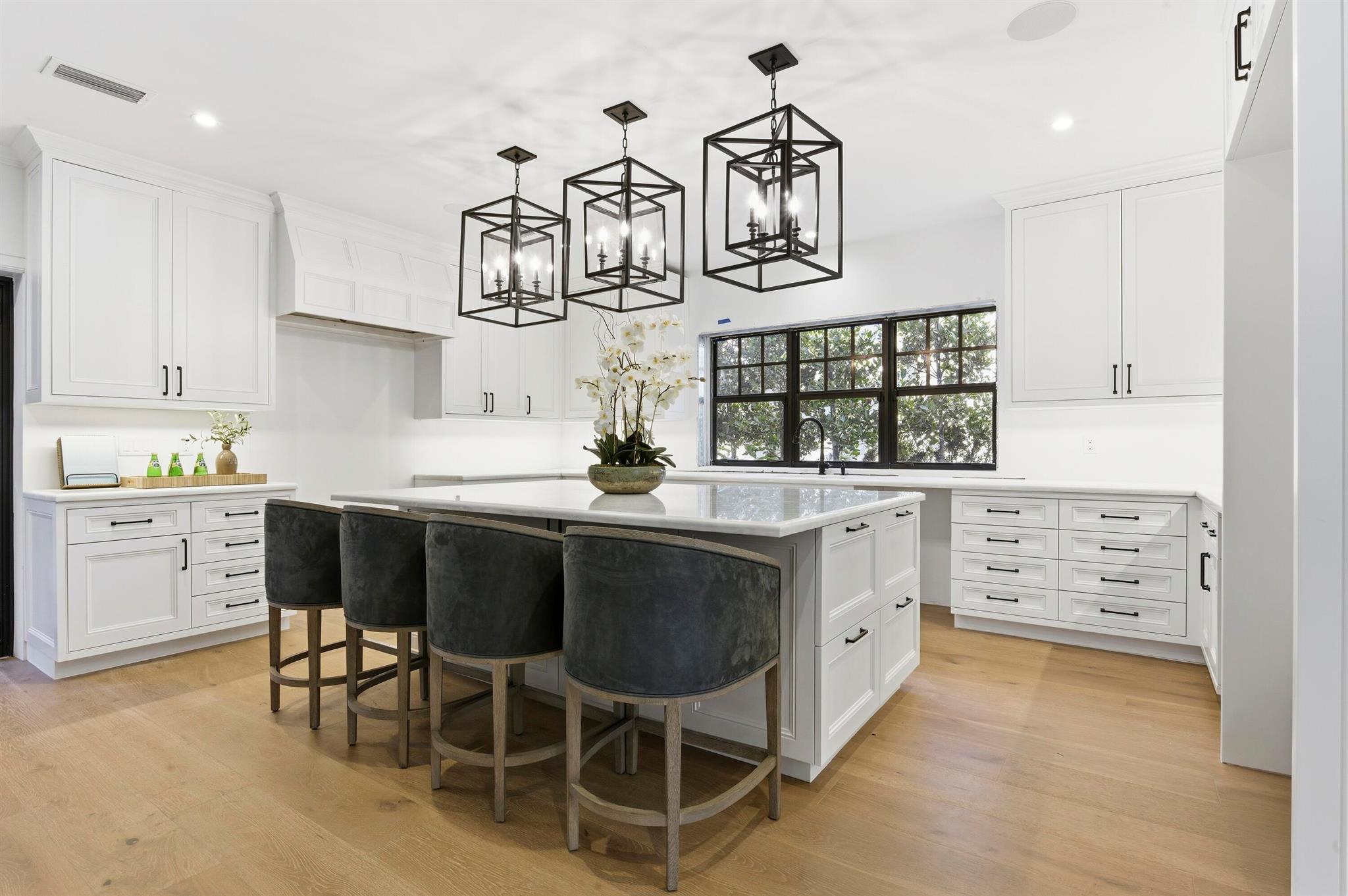 LAKEWOOD - Residential