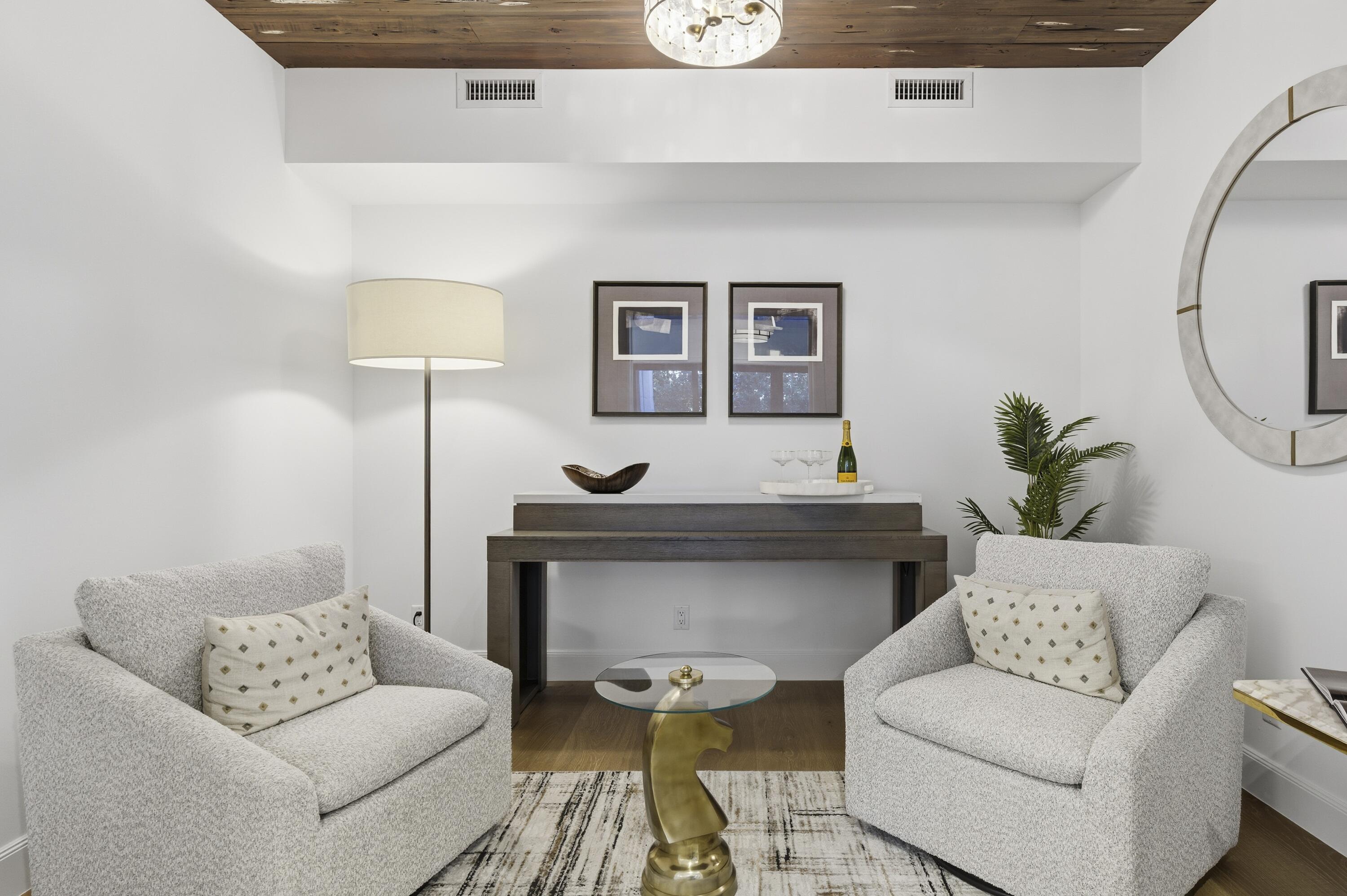 LAKEWOOD - Residential