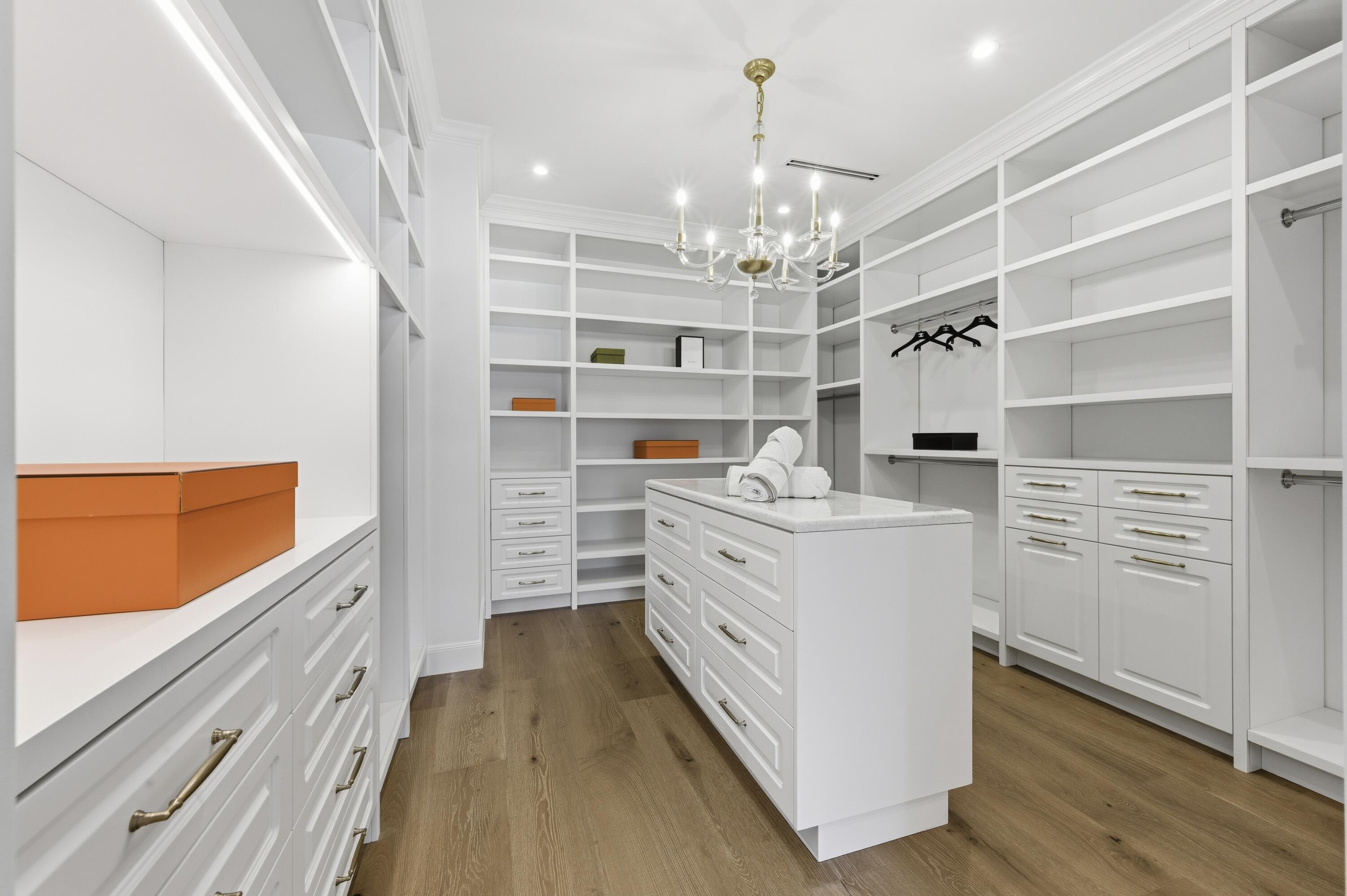 LAKEWOOD - Residential