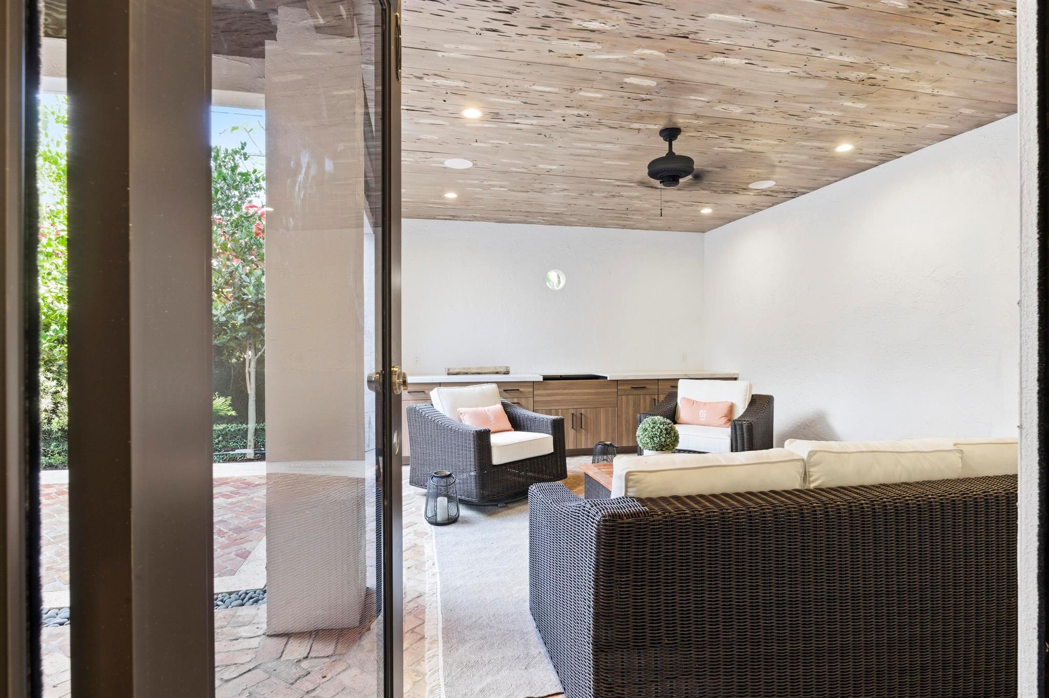 LAKEWOOD - Residential