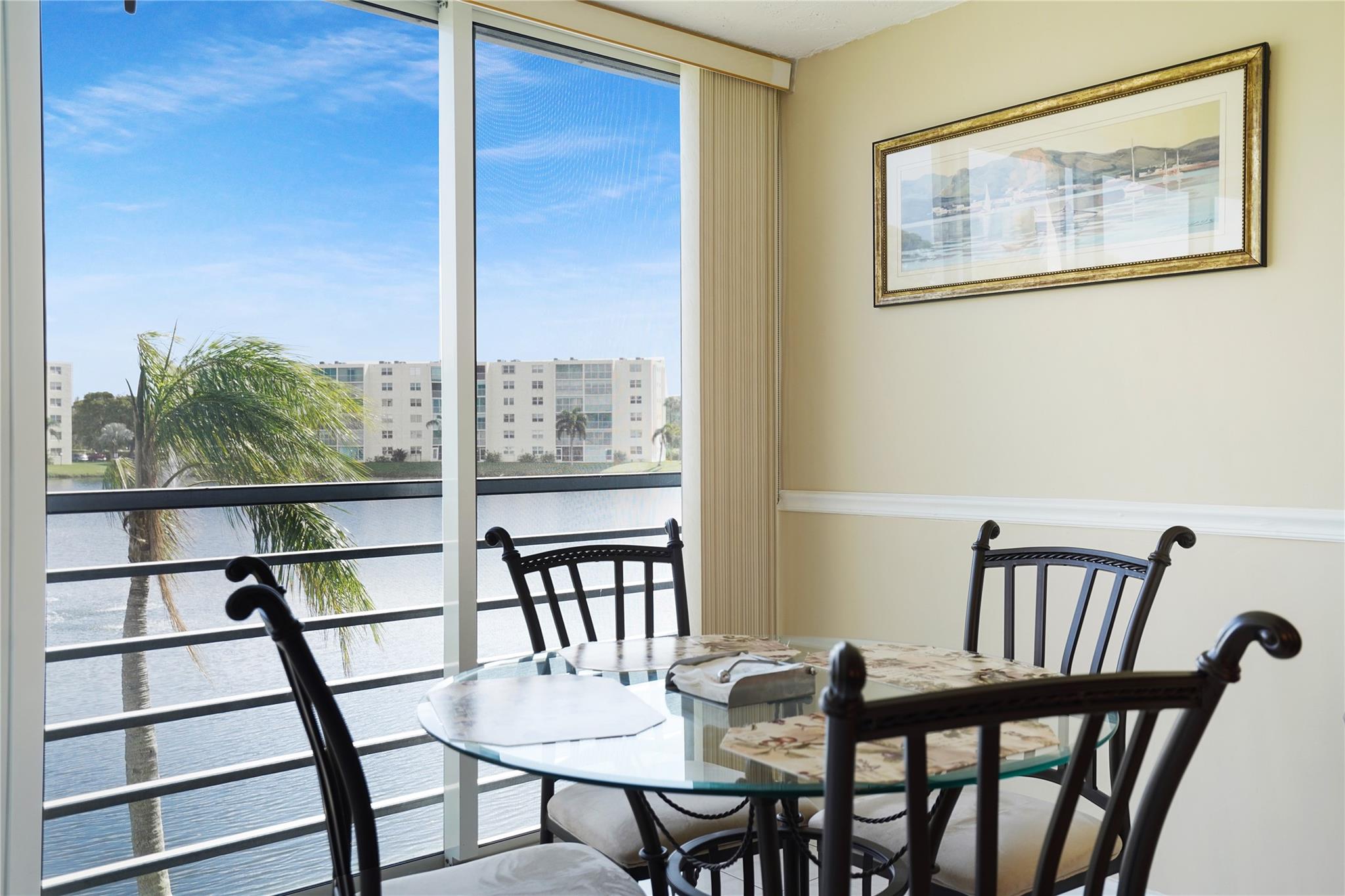 MEADOWBROOK LAKES VIEW - Residential