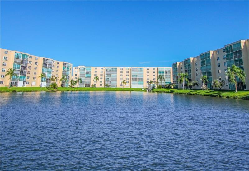 MEADOWBROOK LAKES VIEW - Residential