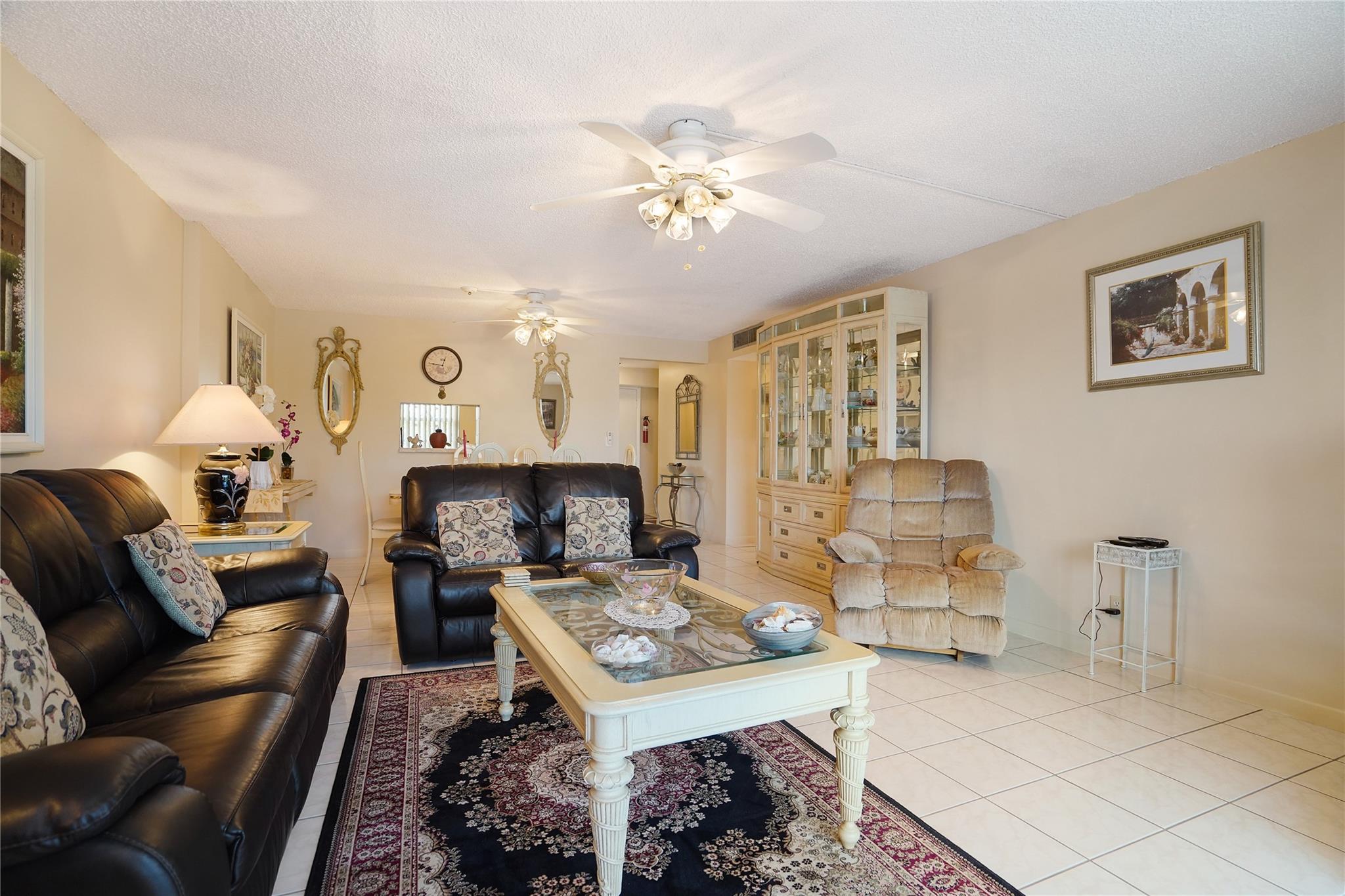 MEADOWBROOK LAKES VIEW - Residential