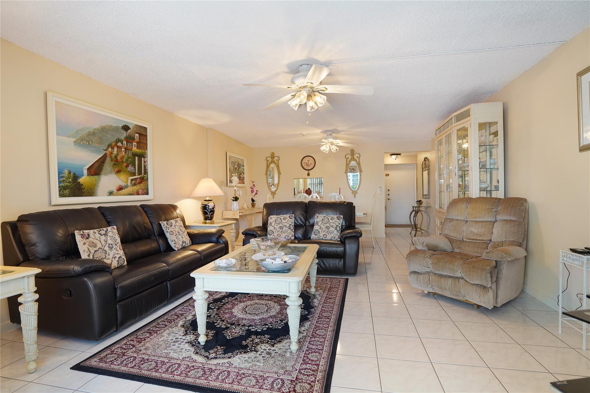 MEADOWBROOK LAKES VIEW - Residential