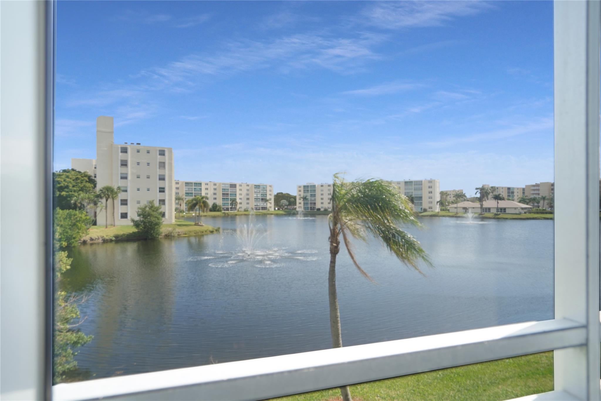 MEADOWBROOK LAKES VIEW - Residential