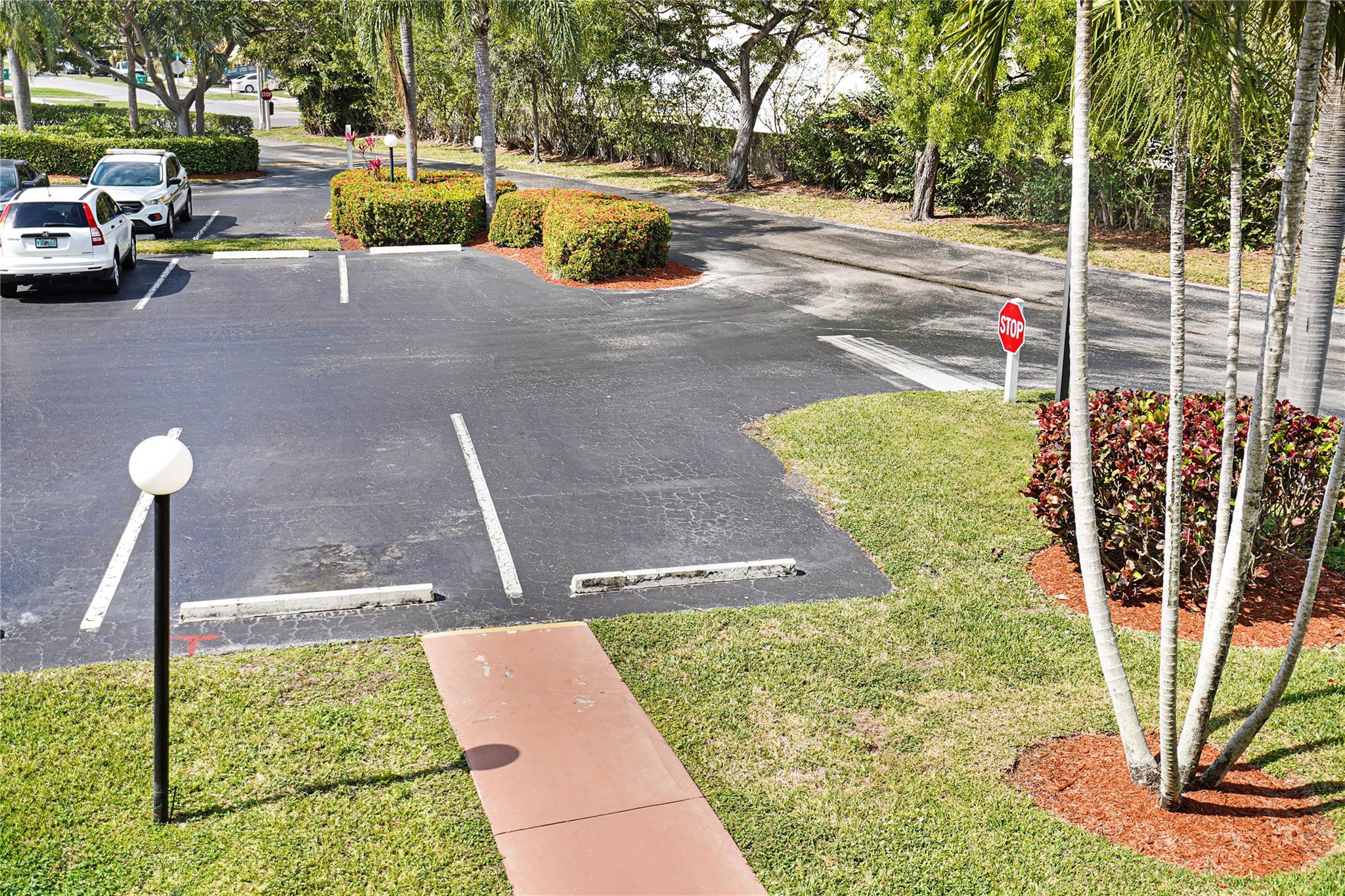 MEADOWBROOK LAKES VIEW - Residential