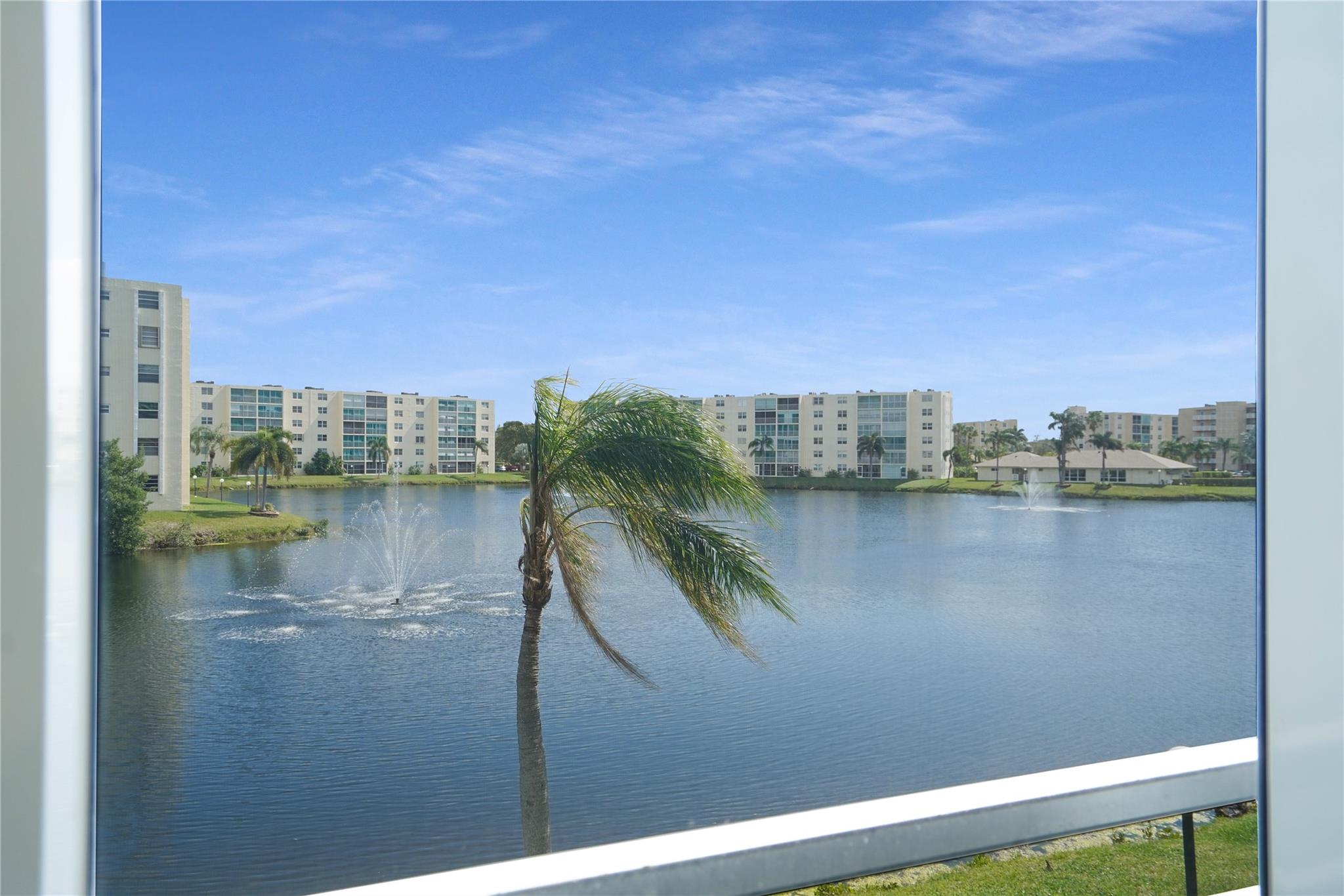 MEADOWBROOK LAKES VIEW - Residential