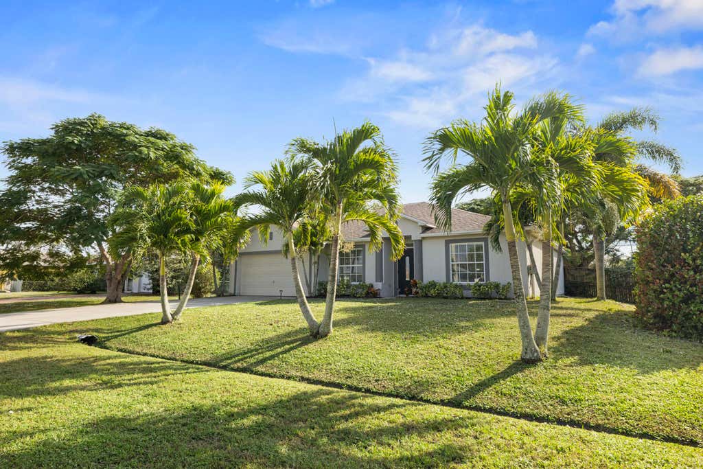 Photo of 198 SW Glenwood Drive, Port Saint Lucie, FL 34984 (MLS # R10940308)