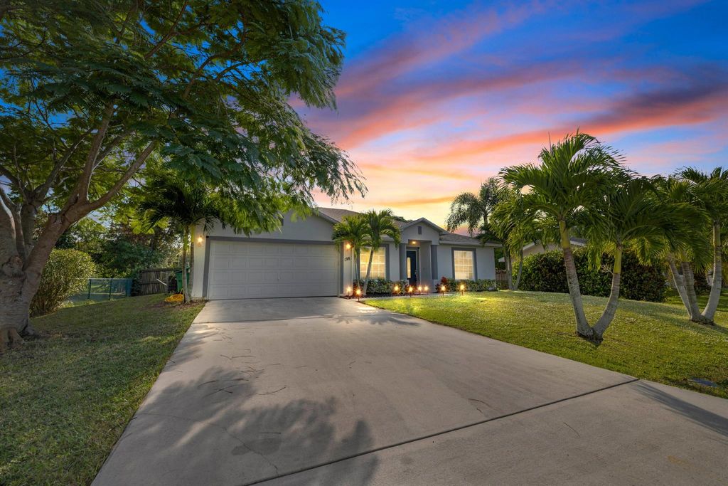Photo of 198 SW Glenwood Drive, Port Saint Lucie, FL 34984 (MLS # R10940308)