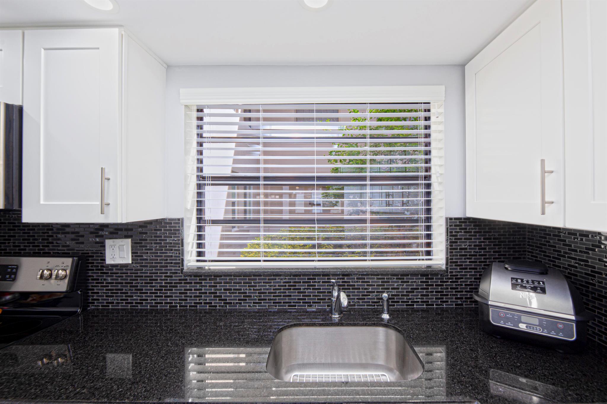 KINGS POINT CAPRI CONDOS - Residential