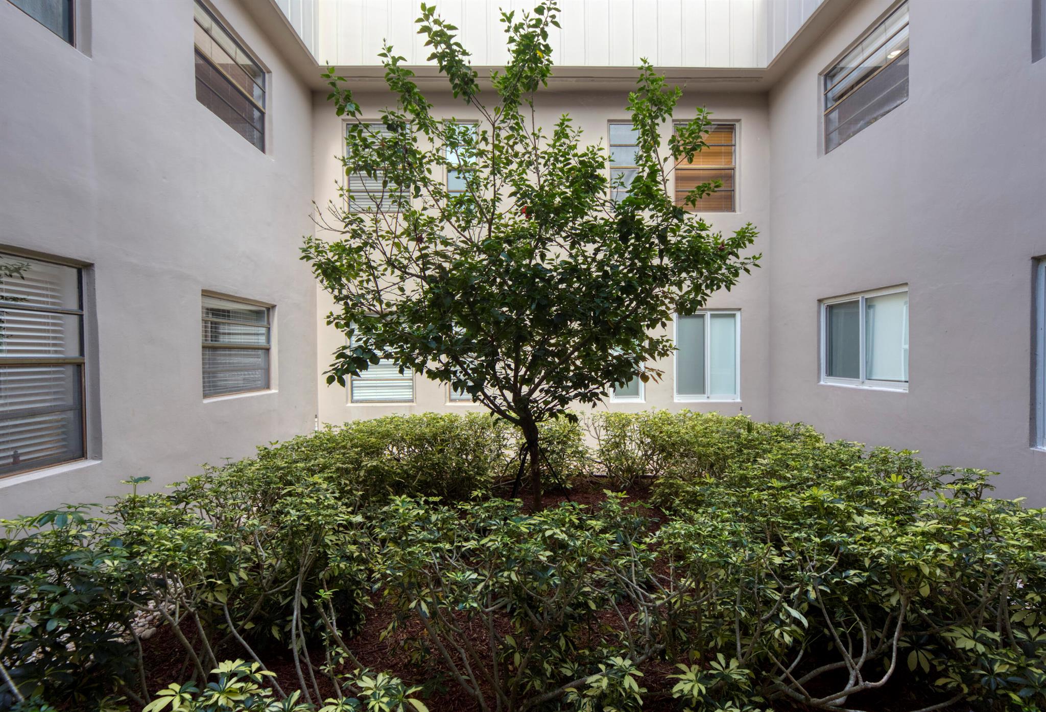 KINGS POINT CAPRI CONDOS - Residential