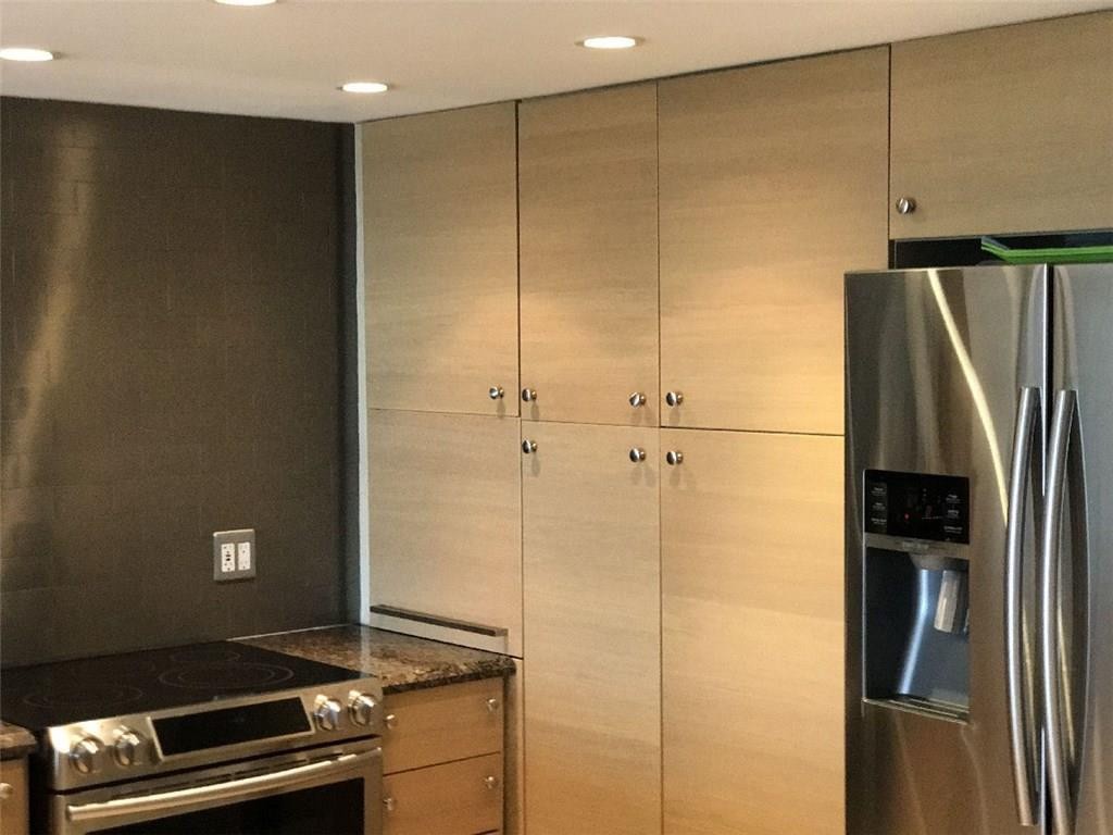 DRAKE TOWER - Residential