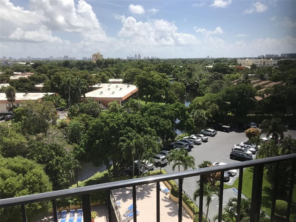 DRAKE TOWER - Residential