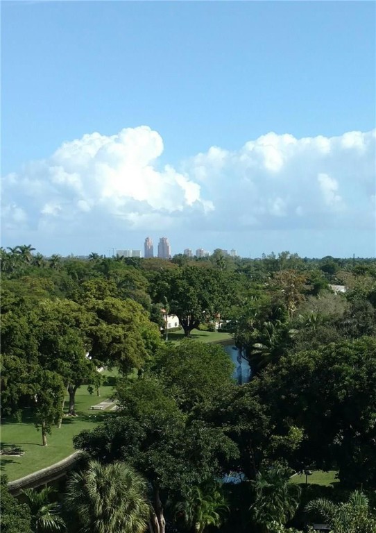DRAKE TOWER - Residential
