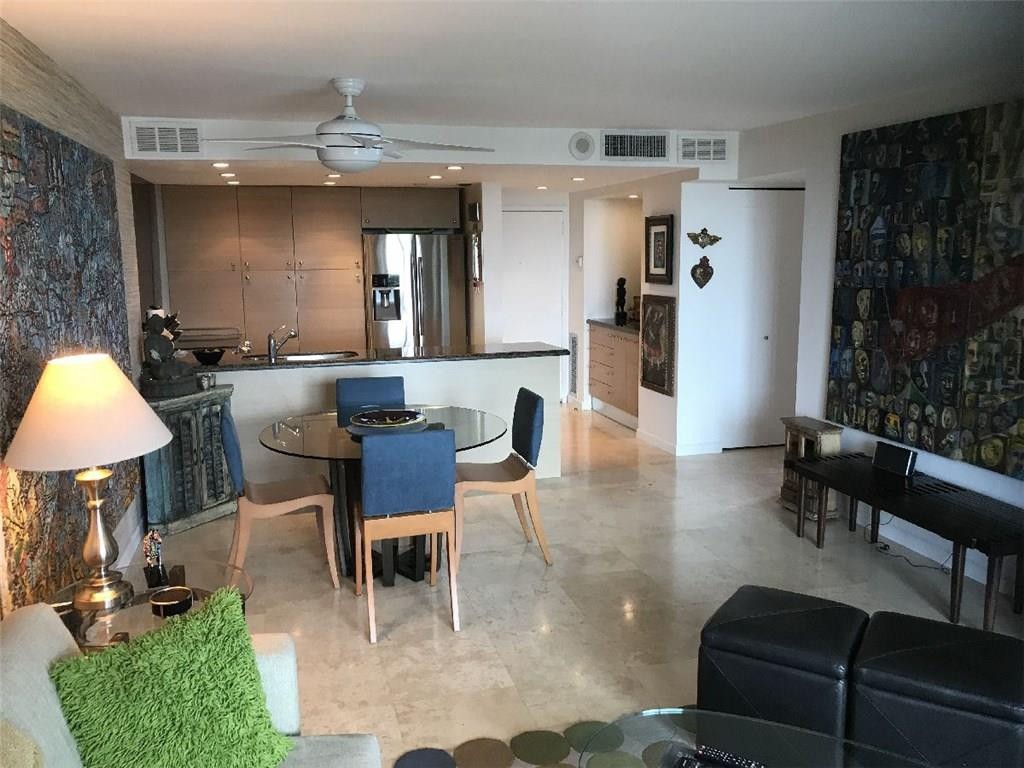 DRAKE TOWER - Residential