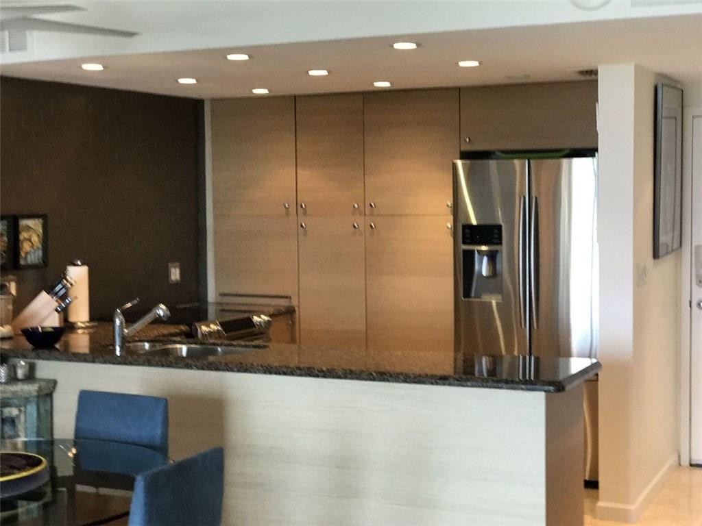DRAKE TOWER - Residential