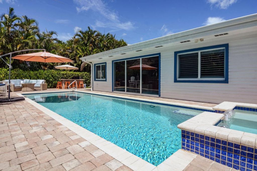 Photo of 3396 Pebble Place, Jupiter, FL 33469 (MLS # R11115590)