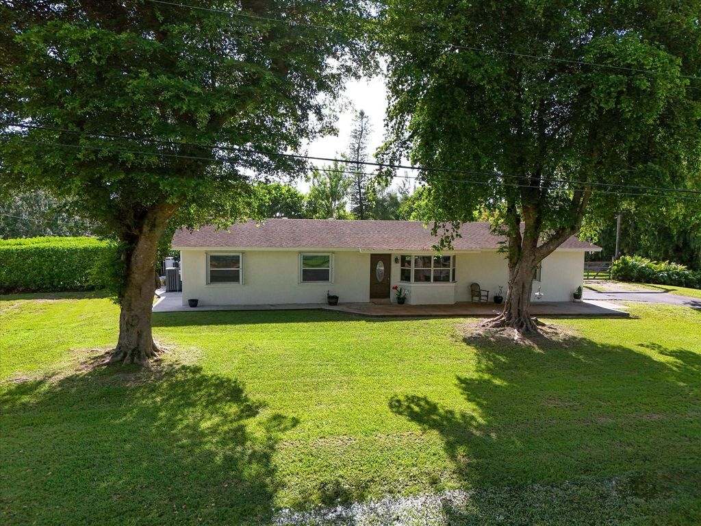 Photo of 4901 SW 188th Avenue, Southwest Ranches, FL 33332 (MLS # F10442821)