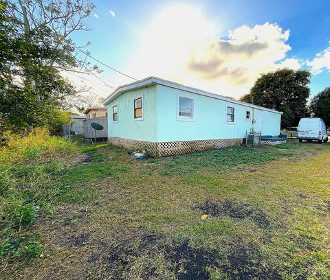 A home in Pahokee