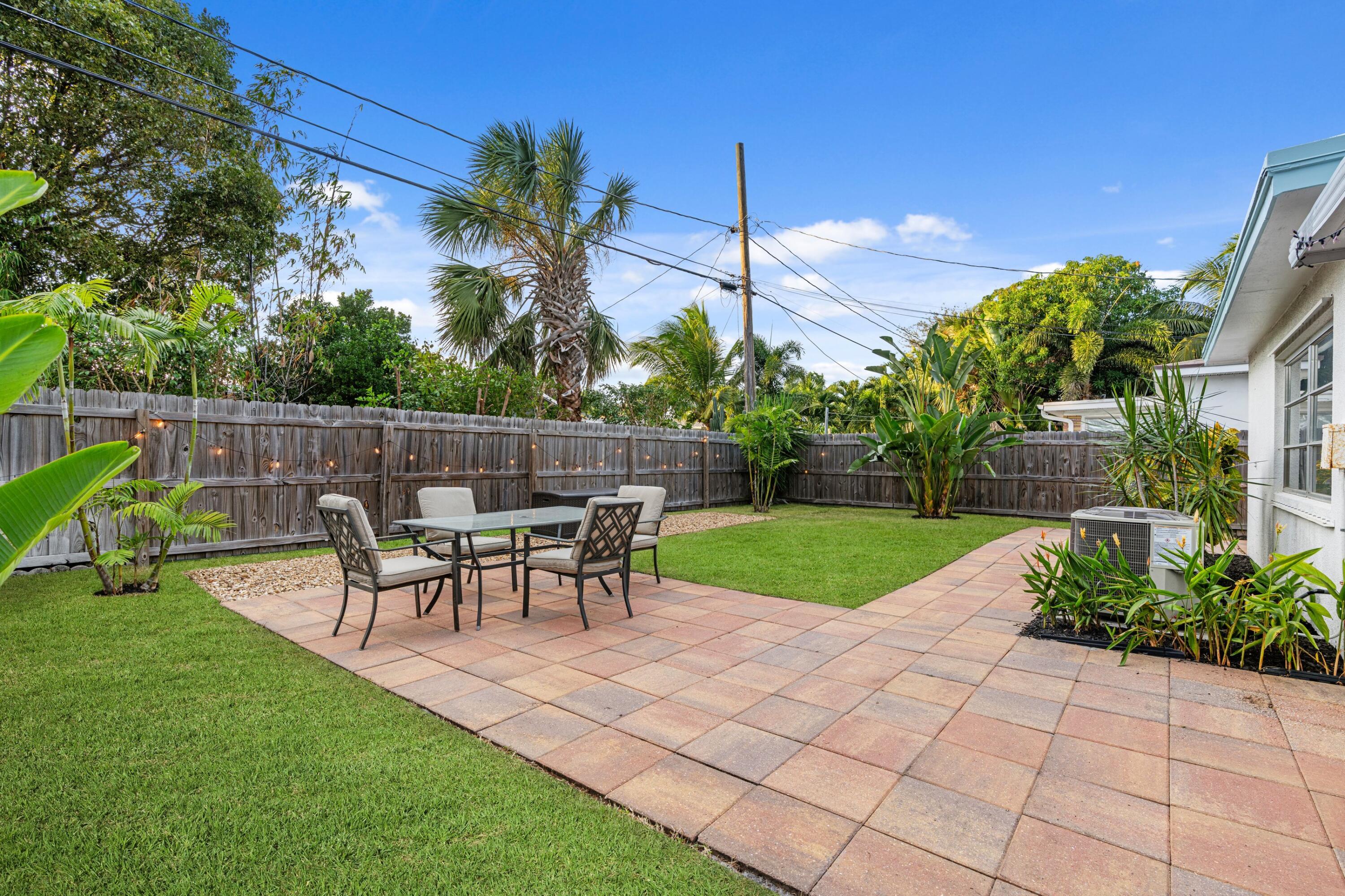 NORTH LAKE WORTH IN PB 5 - Residential