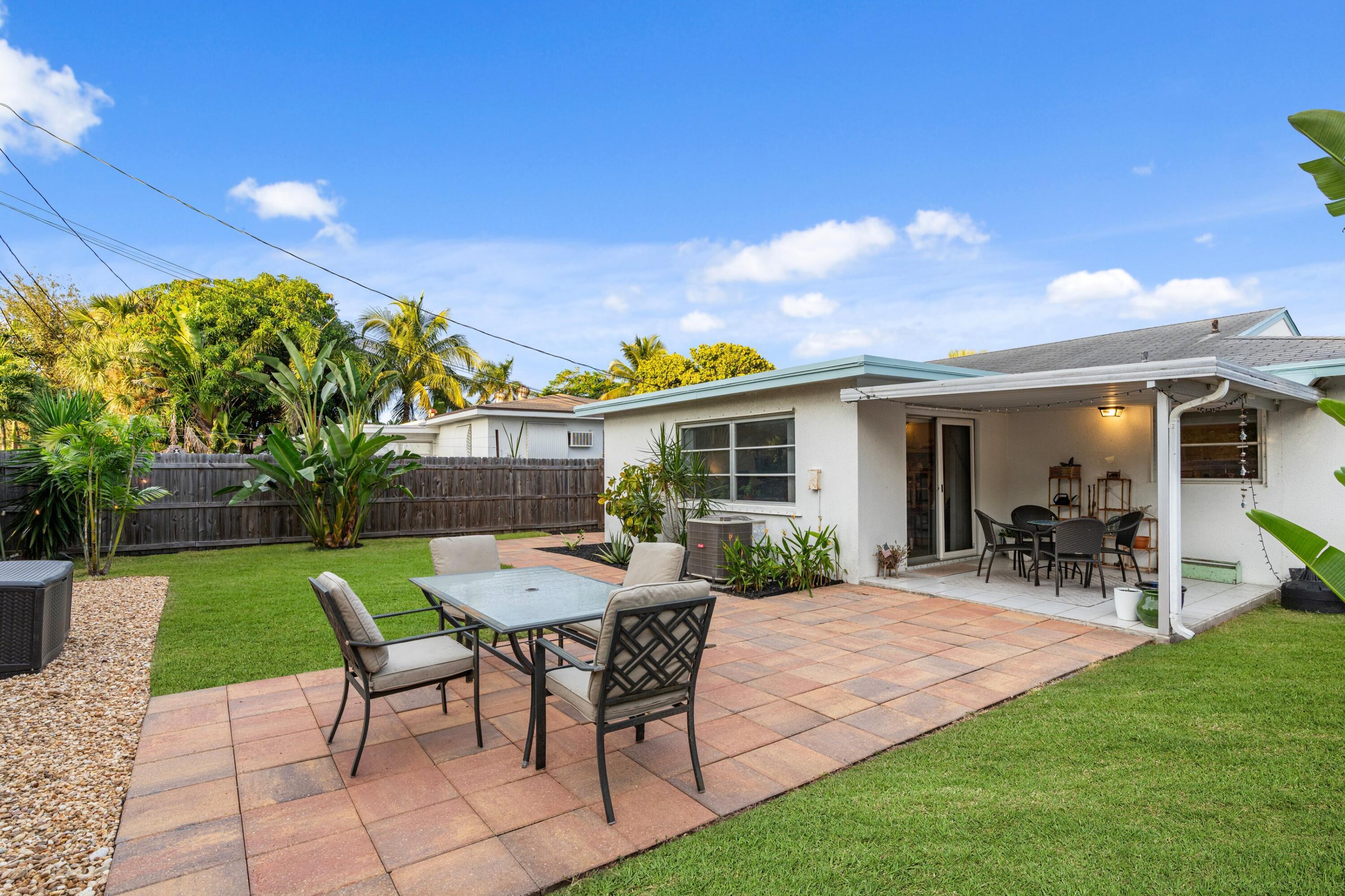 NORTH LAKE WORTH IN PB 5 - Residential