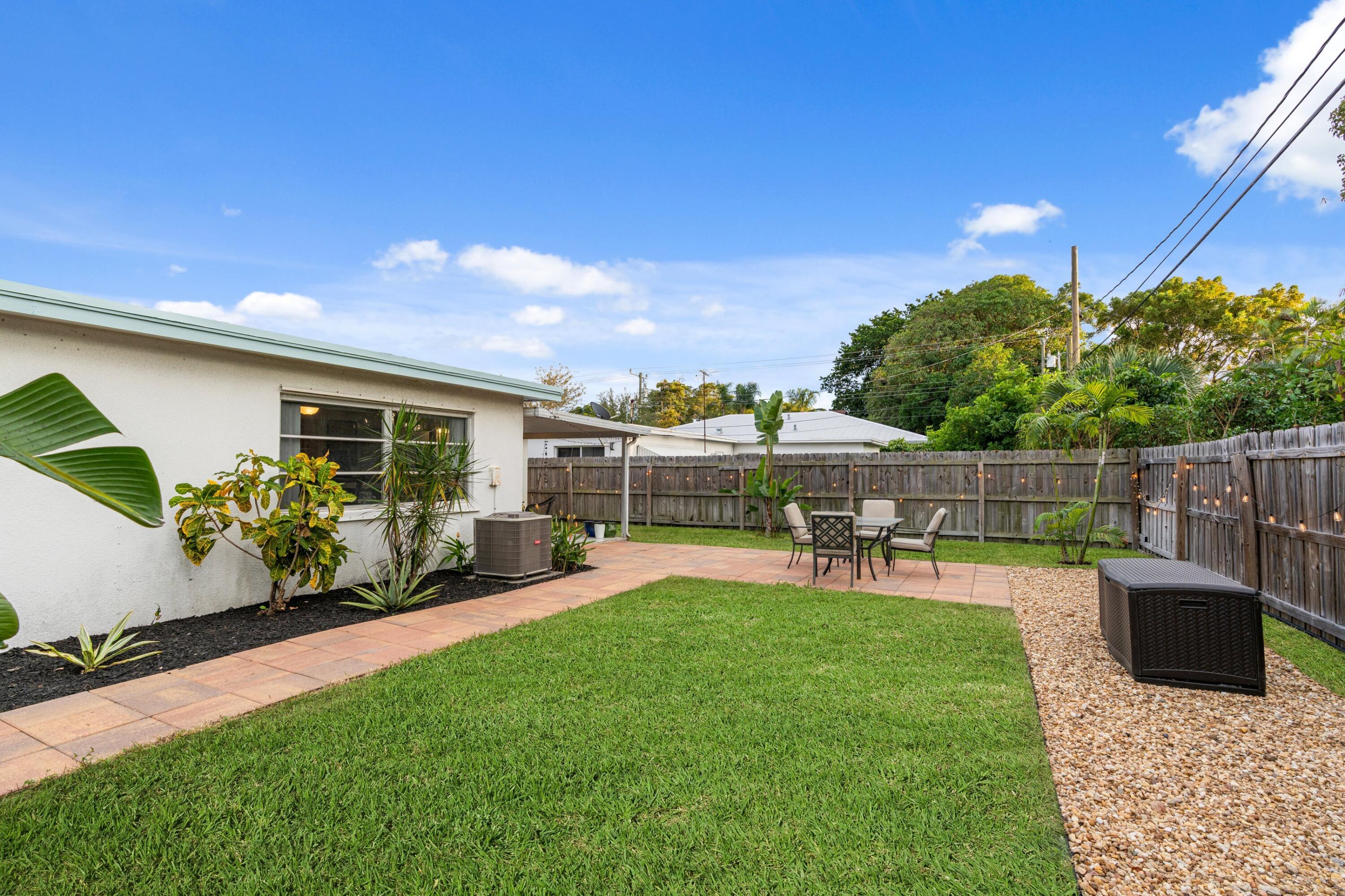 NORTH LAKE WORTH IN PB 5 - Residential