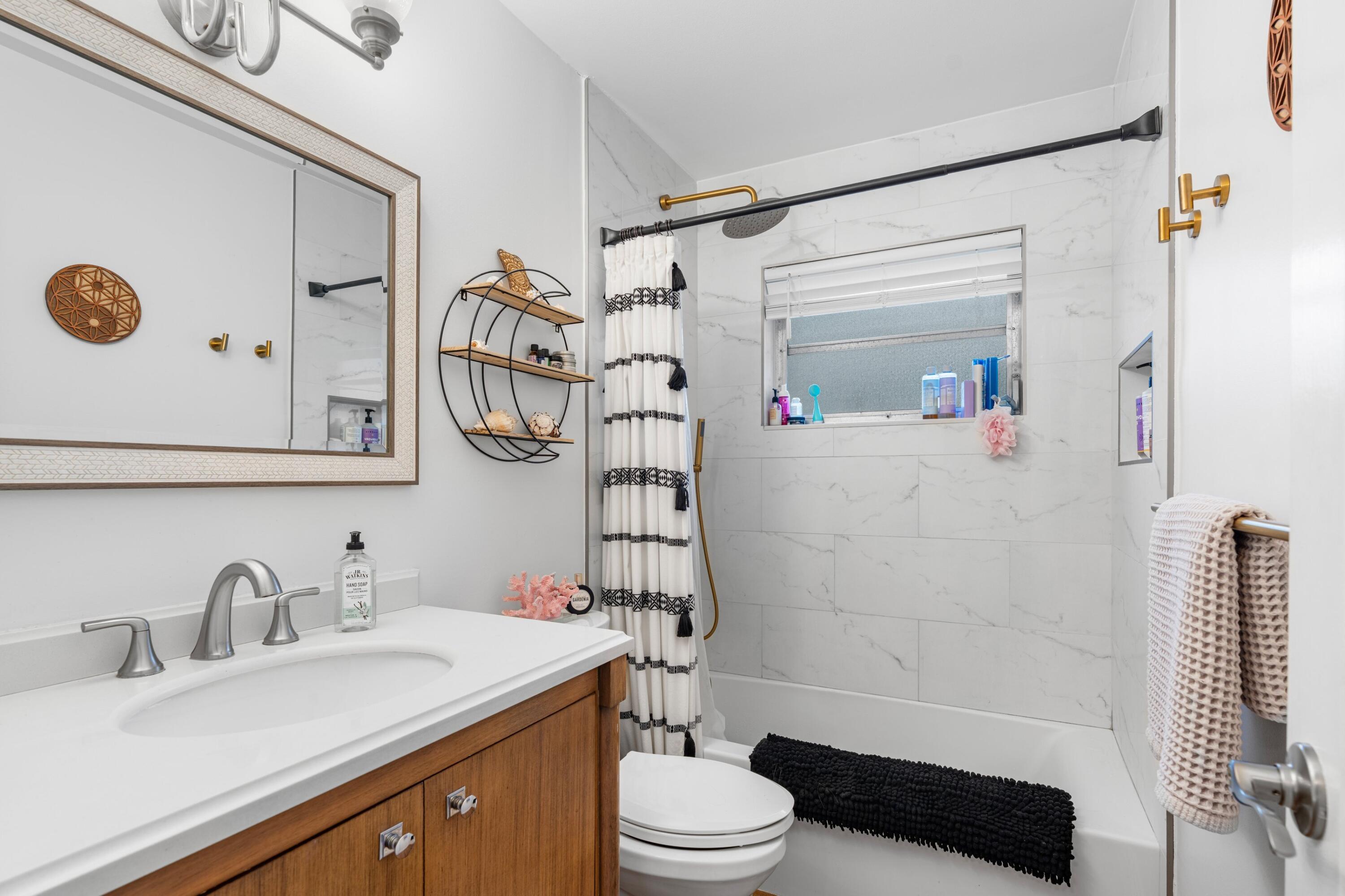 NORTH LAKE WORTH IN PB 5 - Residential