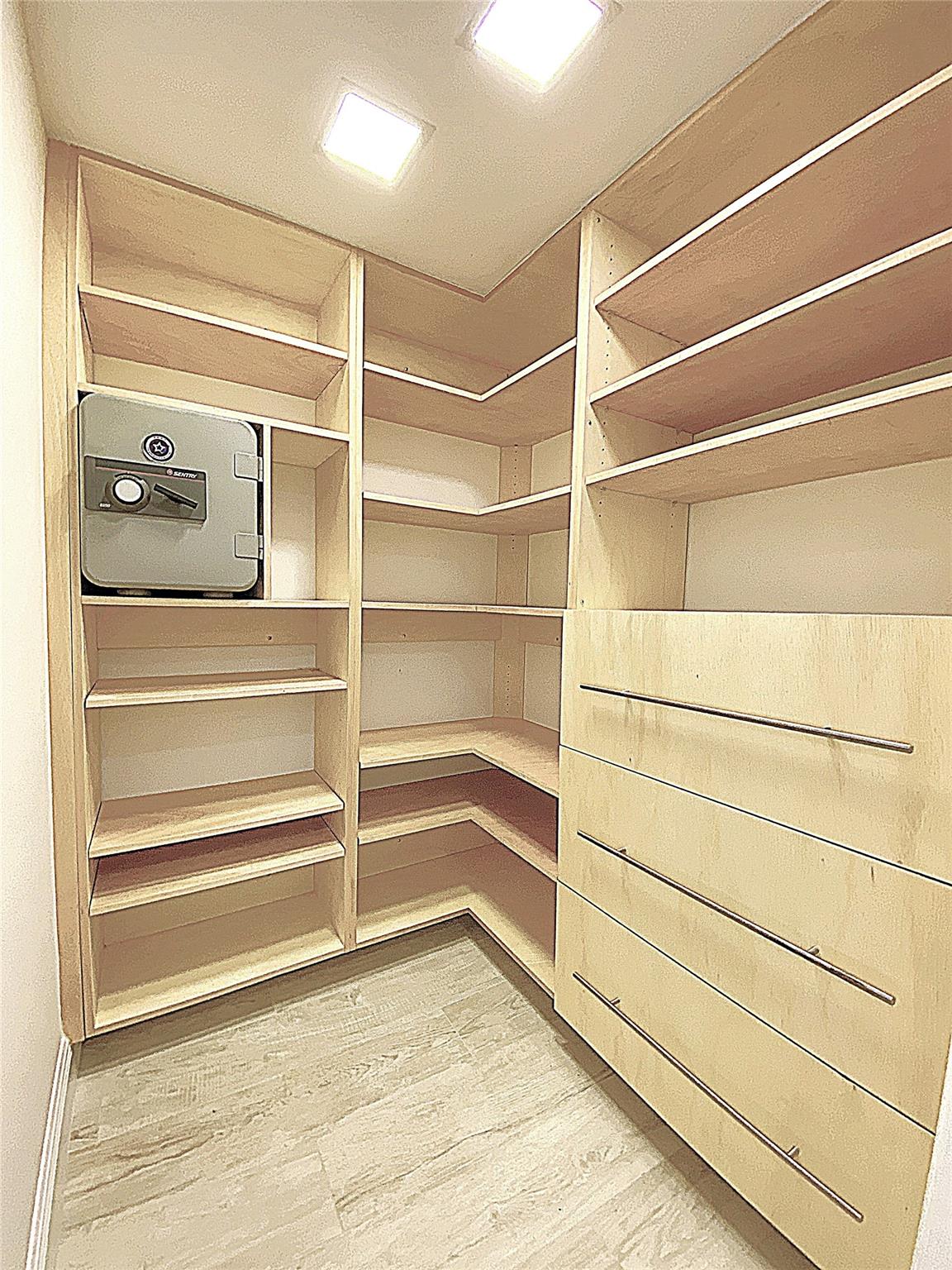 Lands of the President 3 - Residential