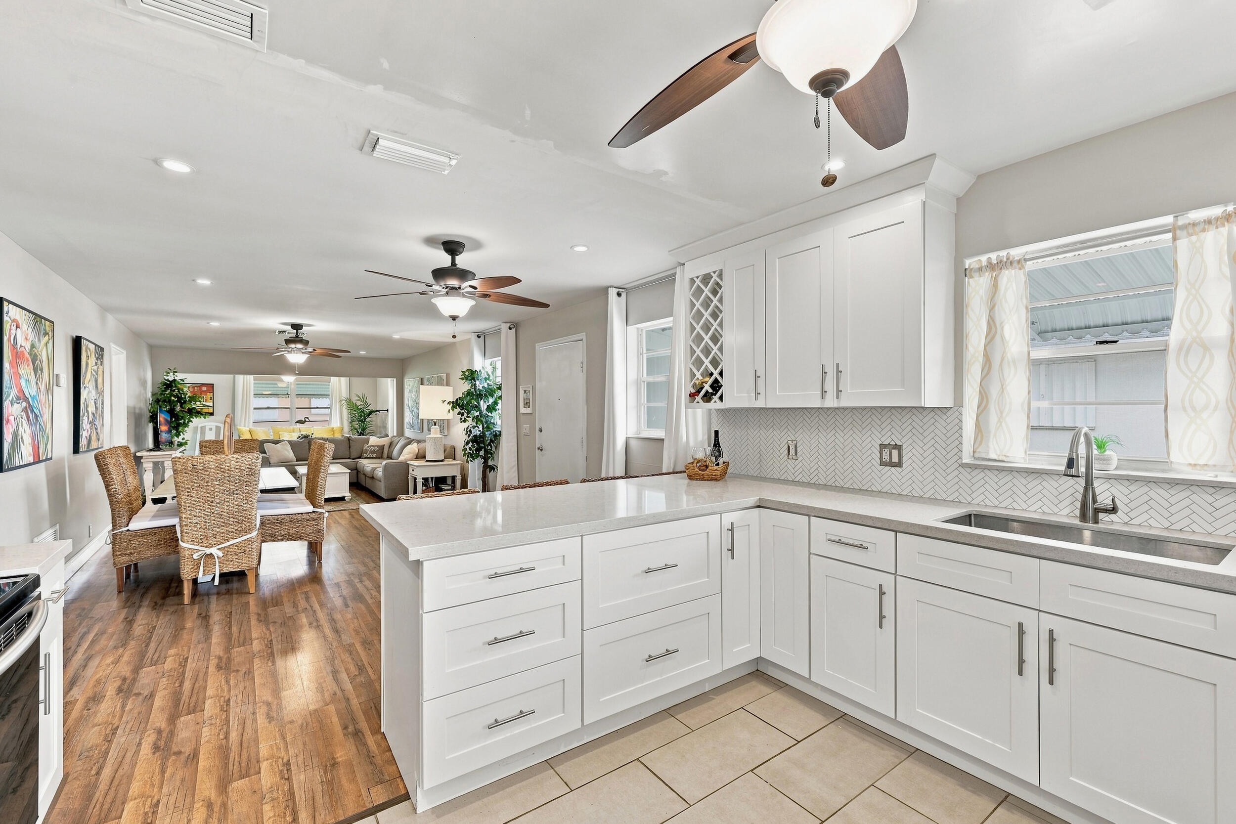 435 BLUEBIRD Lane