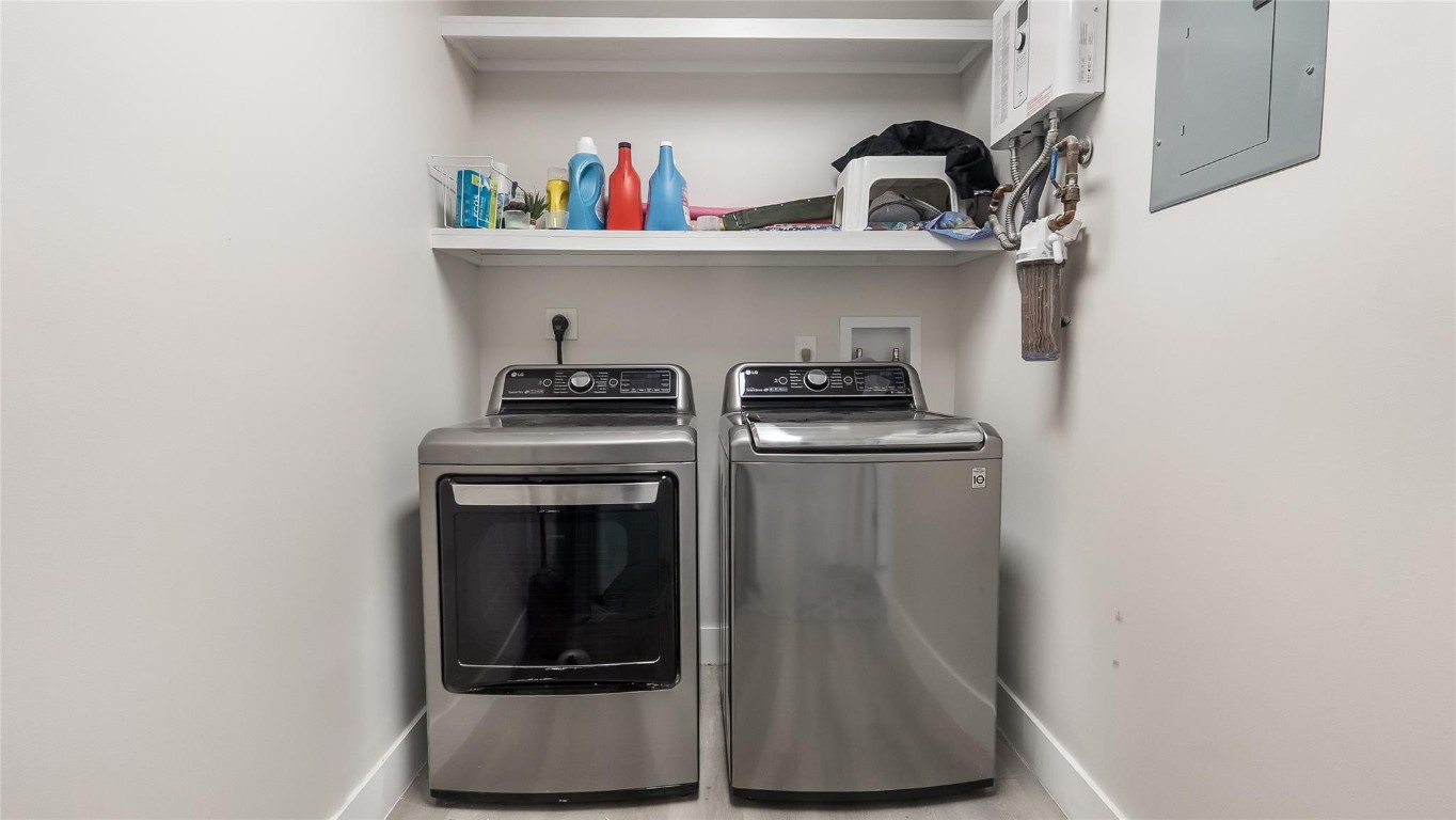 Westwood Commy 6 81-35 B - Residential