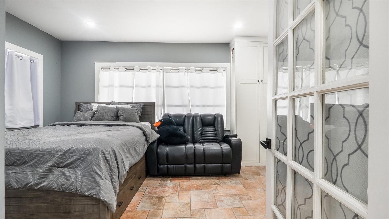 Westwood Commy 6 81-35 B - Residential