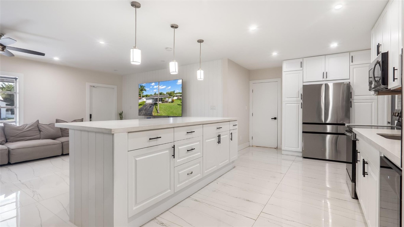 Westwood Commy 6 81-35 B - Residential