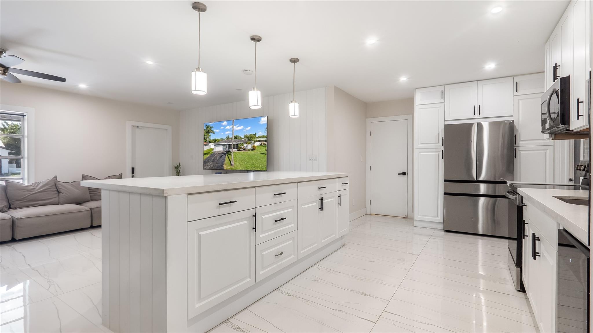 Westwood Commy 6 81-35 B - Residential