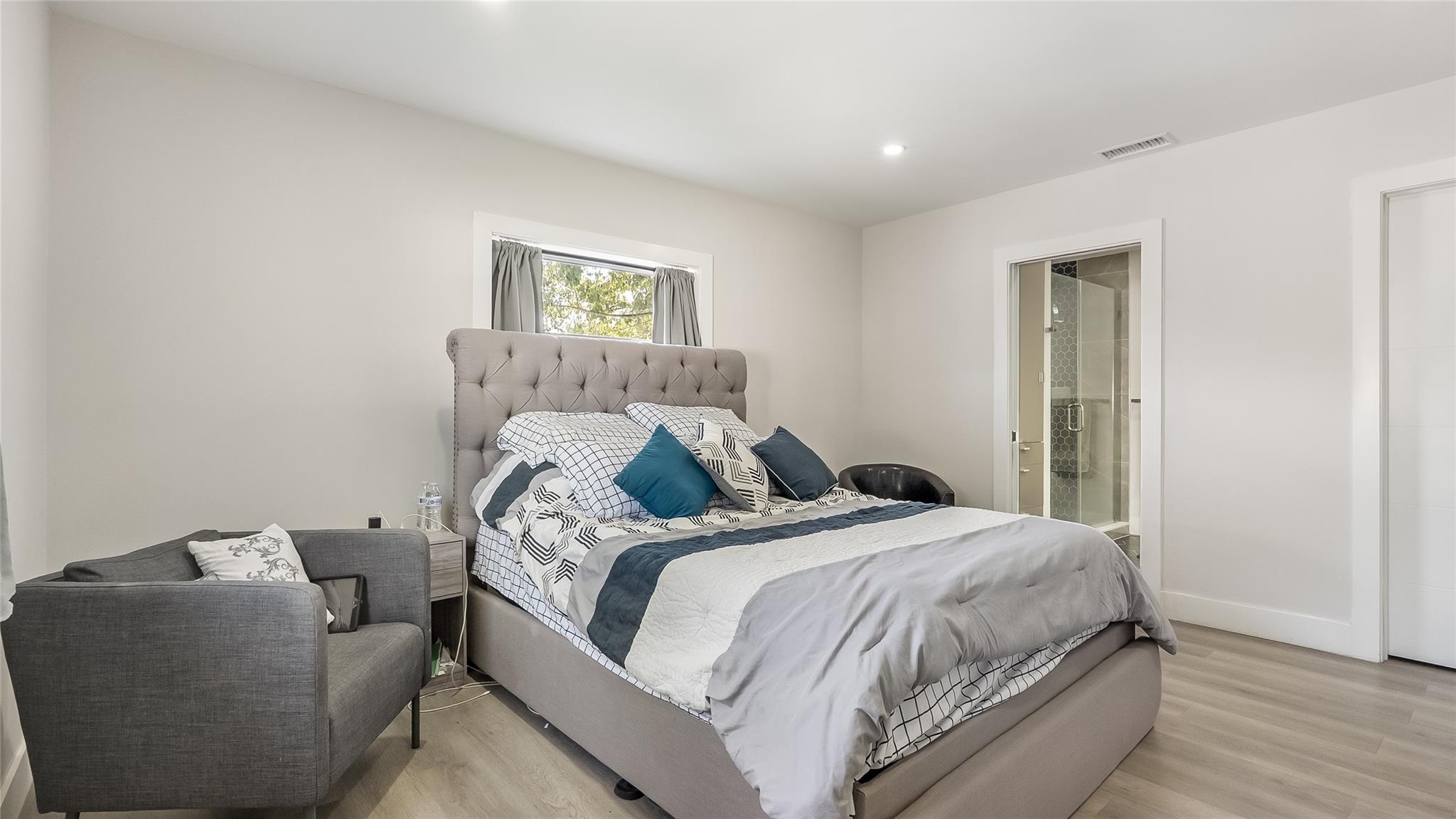 Westwood Commy 6 81-35 B - Residential