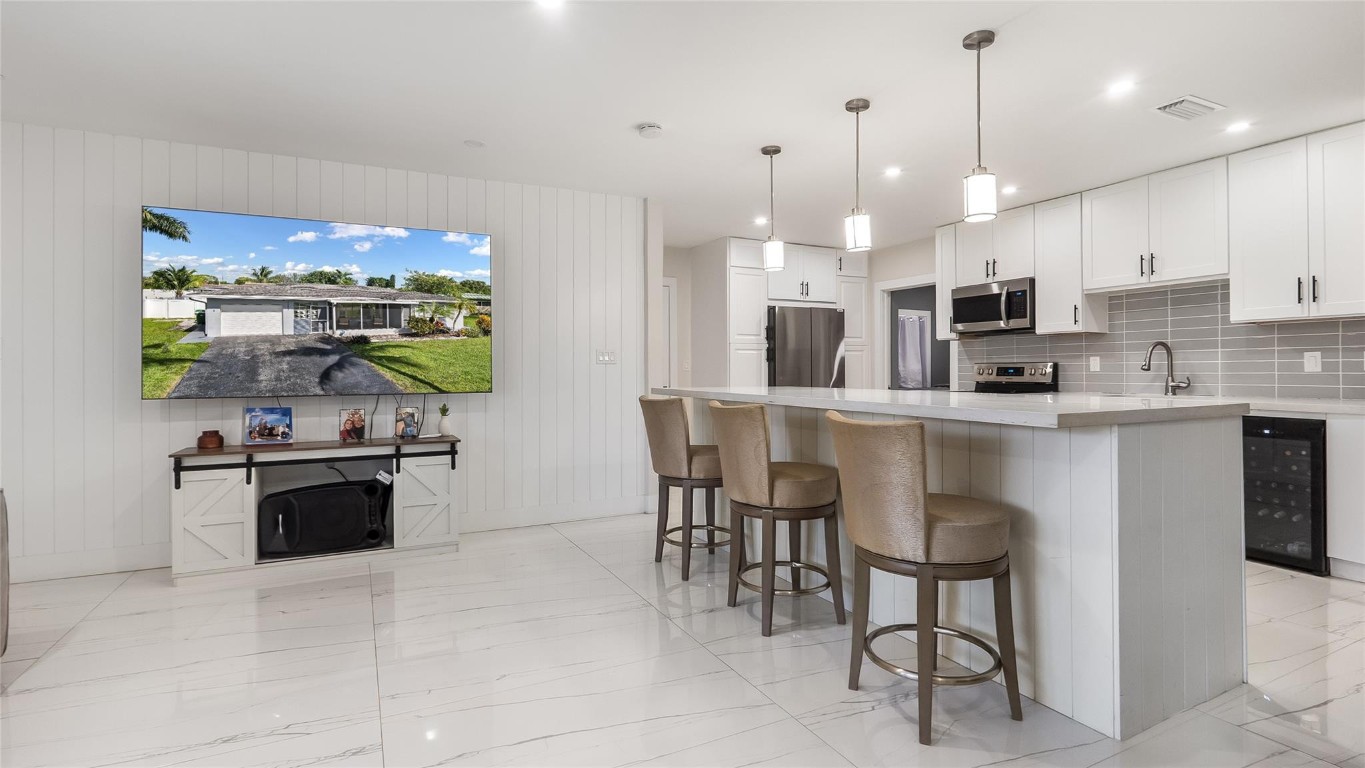 Westwood Commy 6 81-35 B - Residential