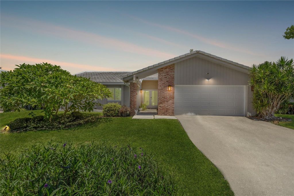 Photo of 22110 E Cameo Drive, Boca Raton, FL 33433 (MLS # F10512508)