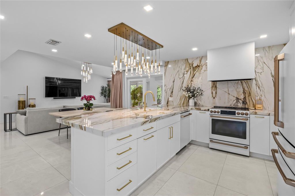 Photo of 22110 E Cameo Drive, Boca Raton, FL 33433 (MLS # F10512508)