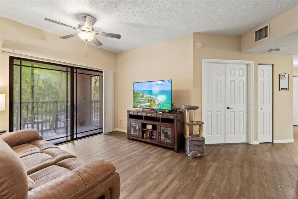 3023 Alcazar Place 201