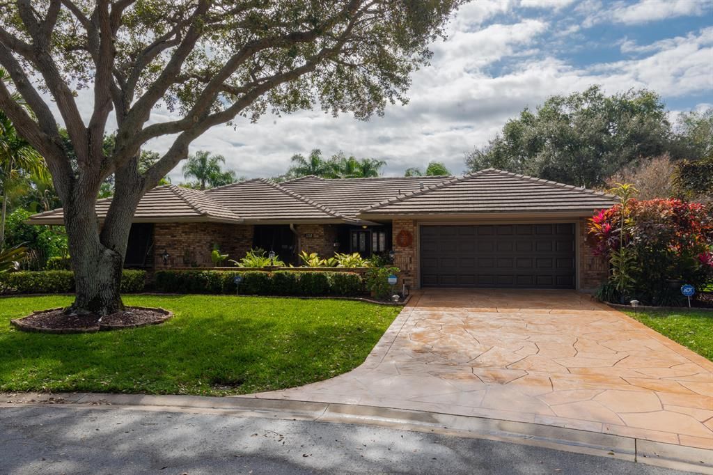 Photo of 1218 SW Paradise Cove, Port Saint Lucie, FL 34986 (MLS # R10860966)