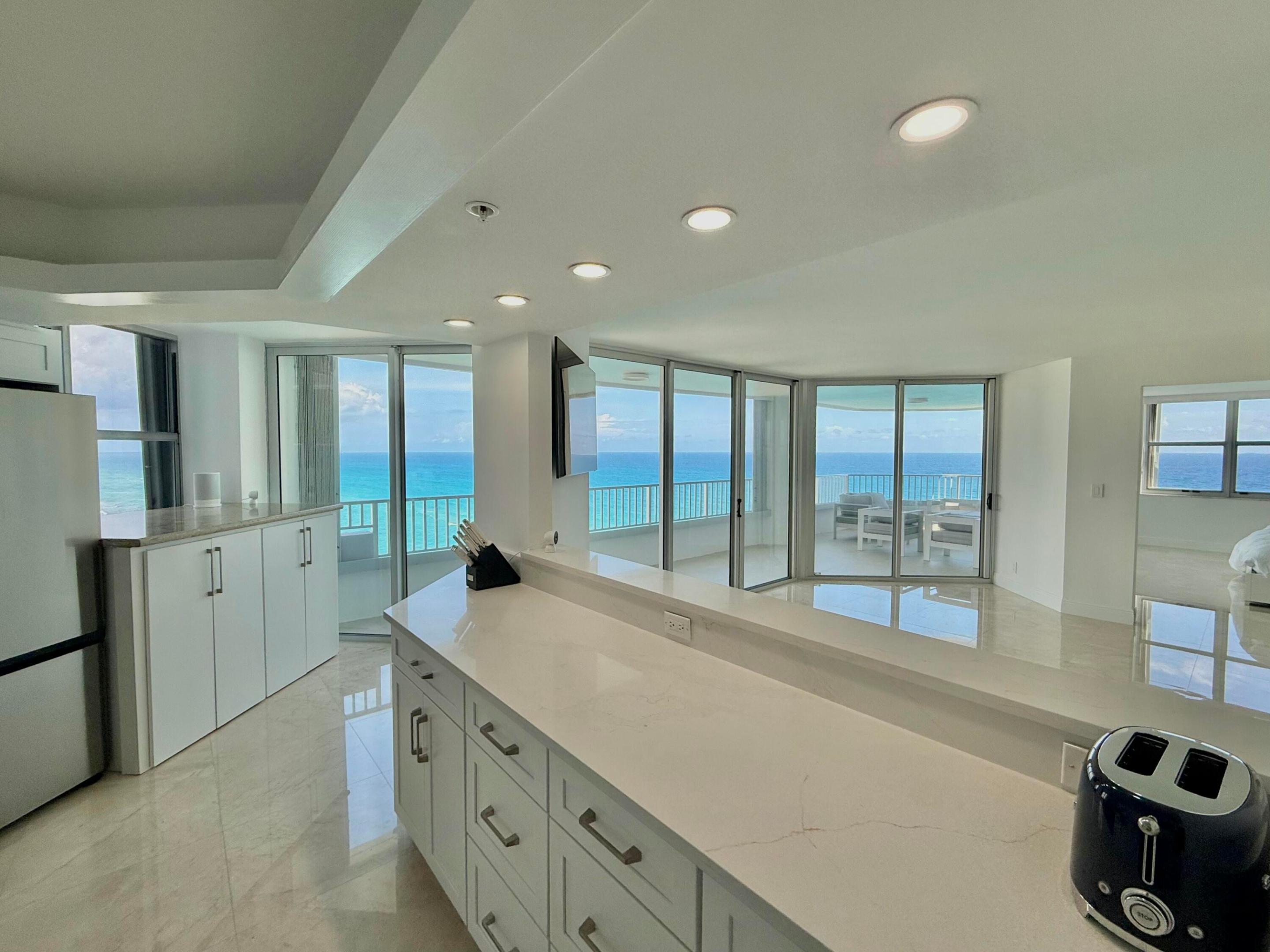 CORNICHE - Residential