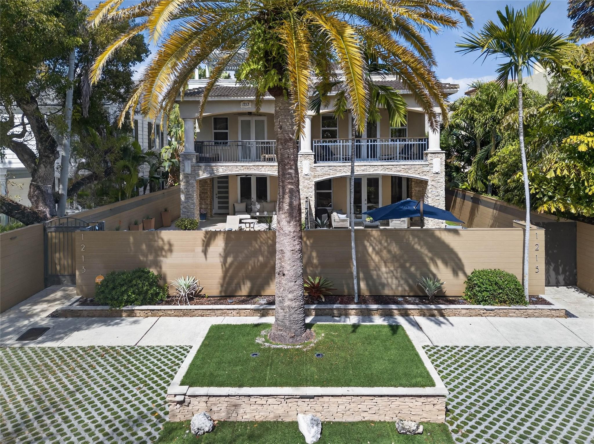 STRANAHANS SUB - Residential Lease