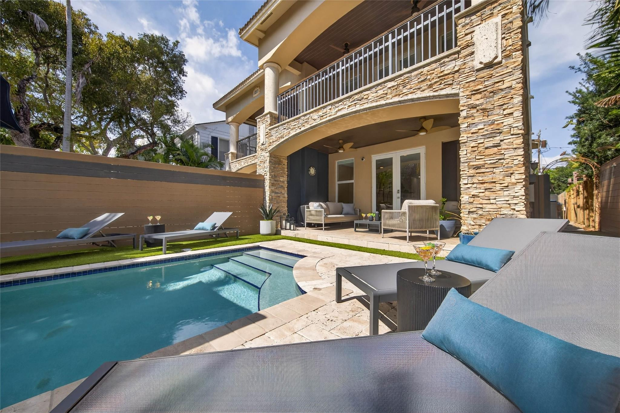 STRANAHANS SUB - Residential Lease