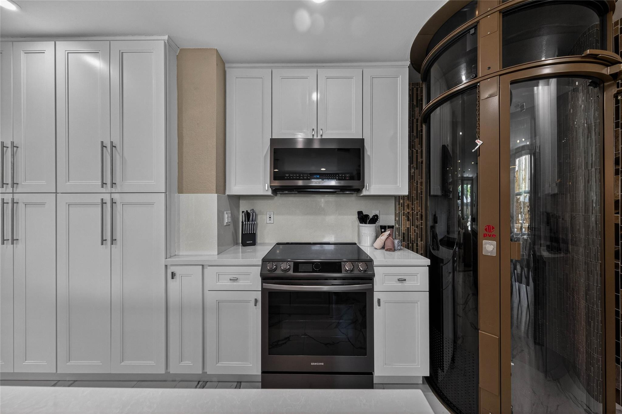 STRANAHANS SUB - Residential Lease