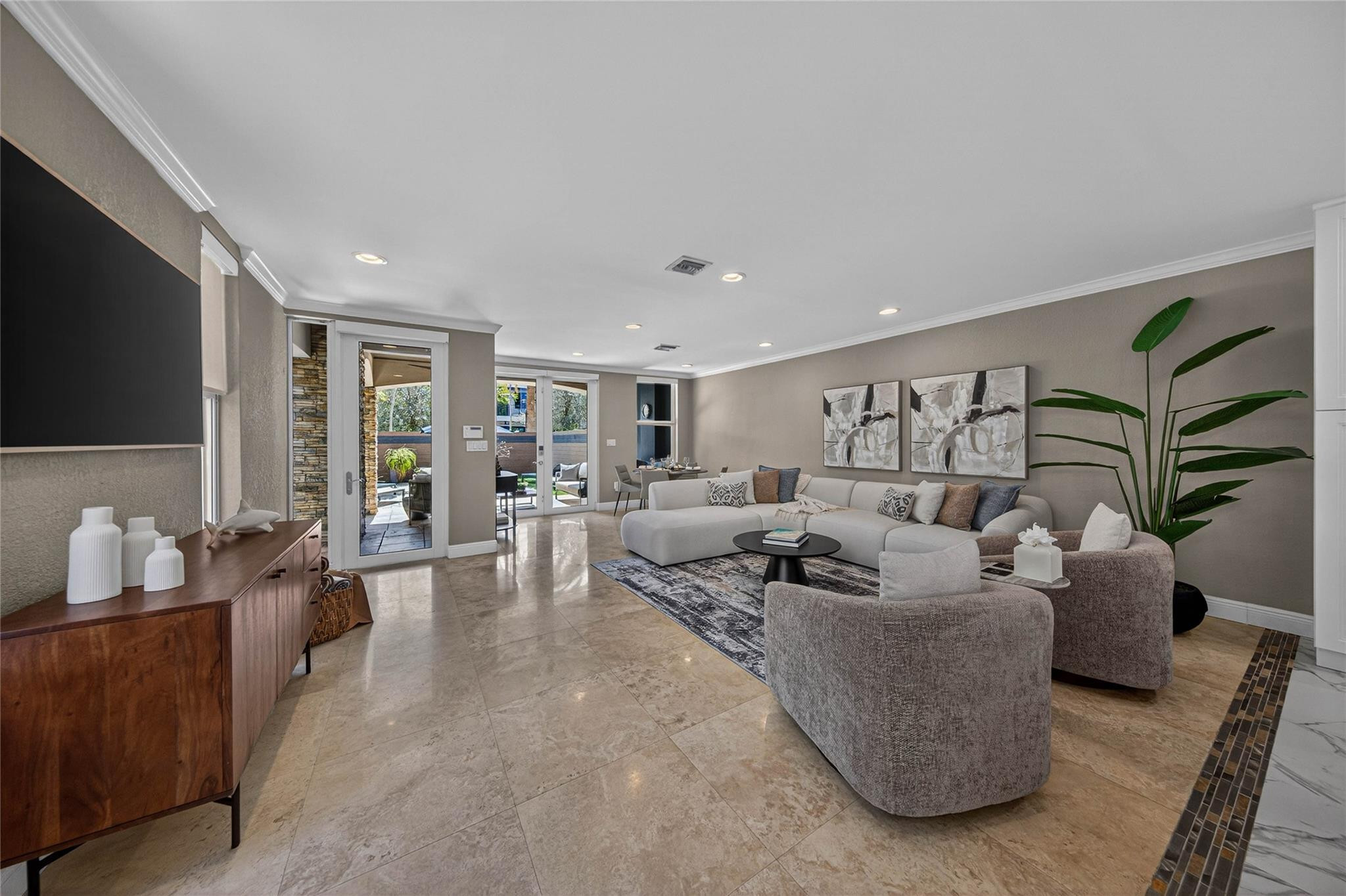 STRANAHANS SUB - Residential Lease