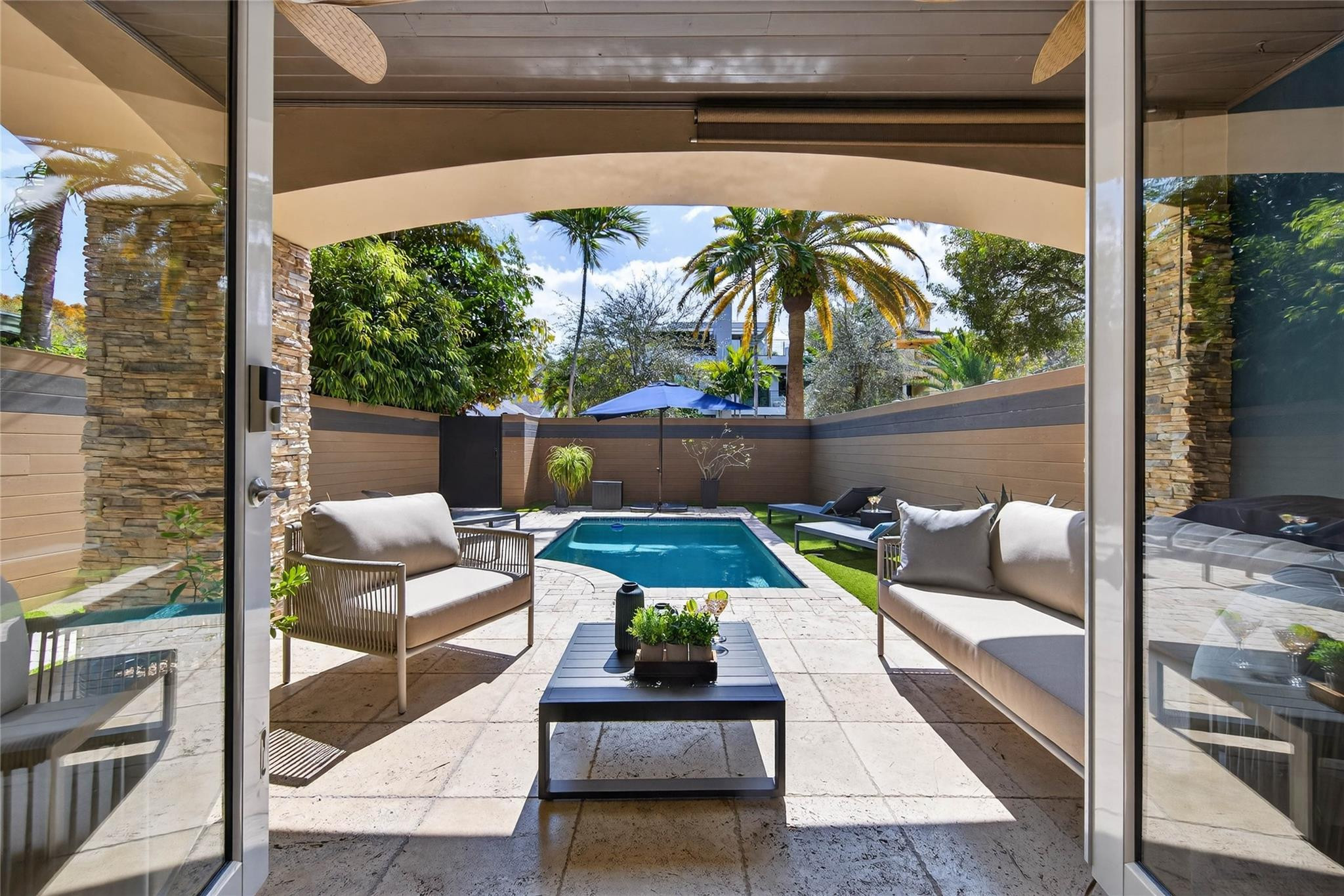 STRANAHANS SUB - Residential Lease