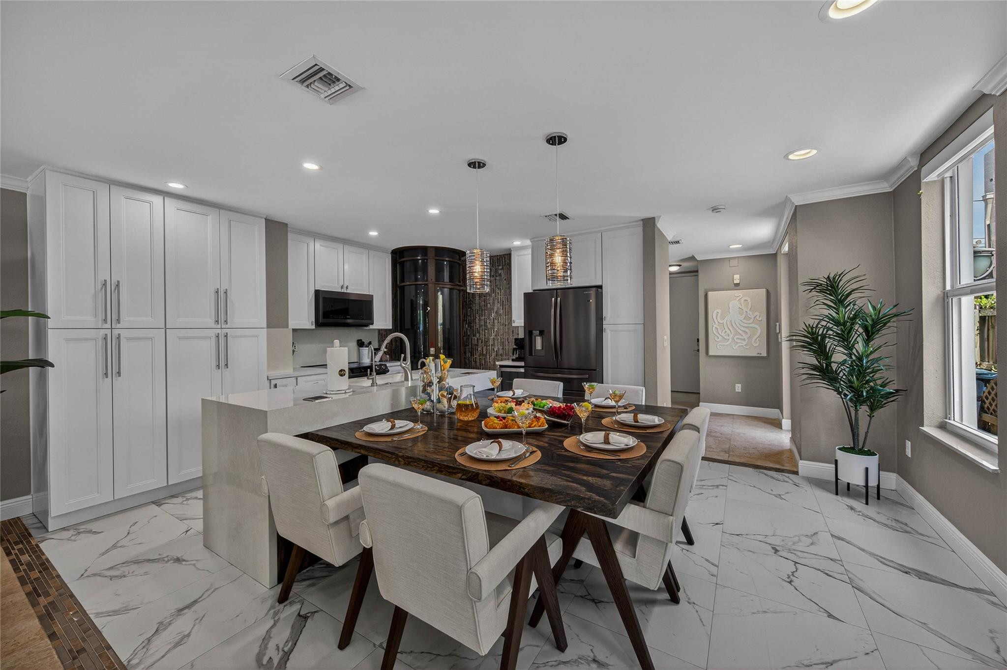 STRANAHANS SUB - Residential Lease