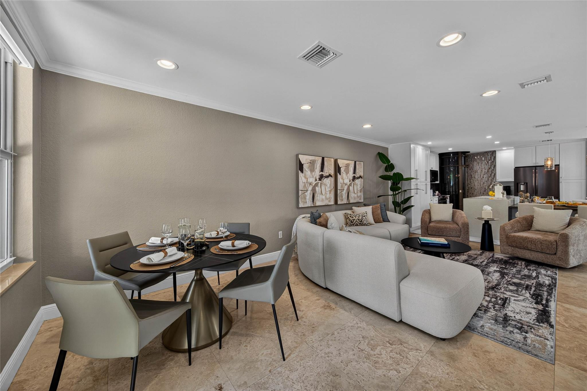 STRANAHANS SUB - Residential Lease