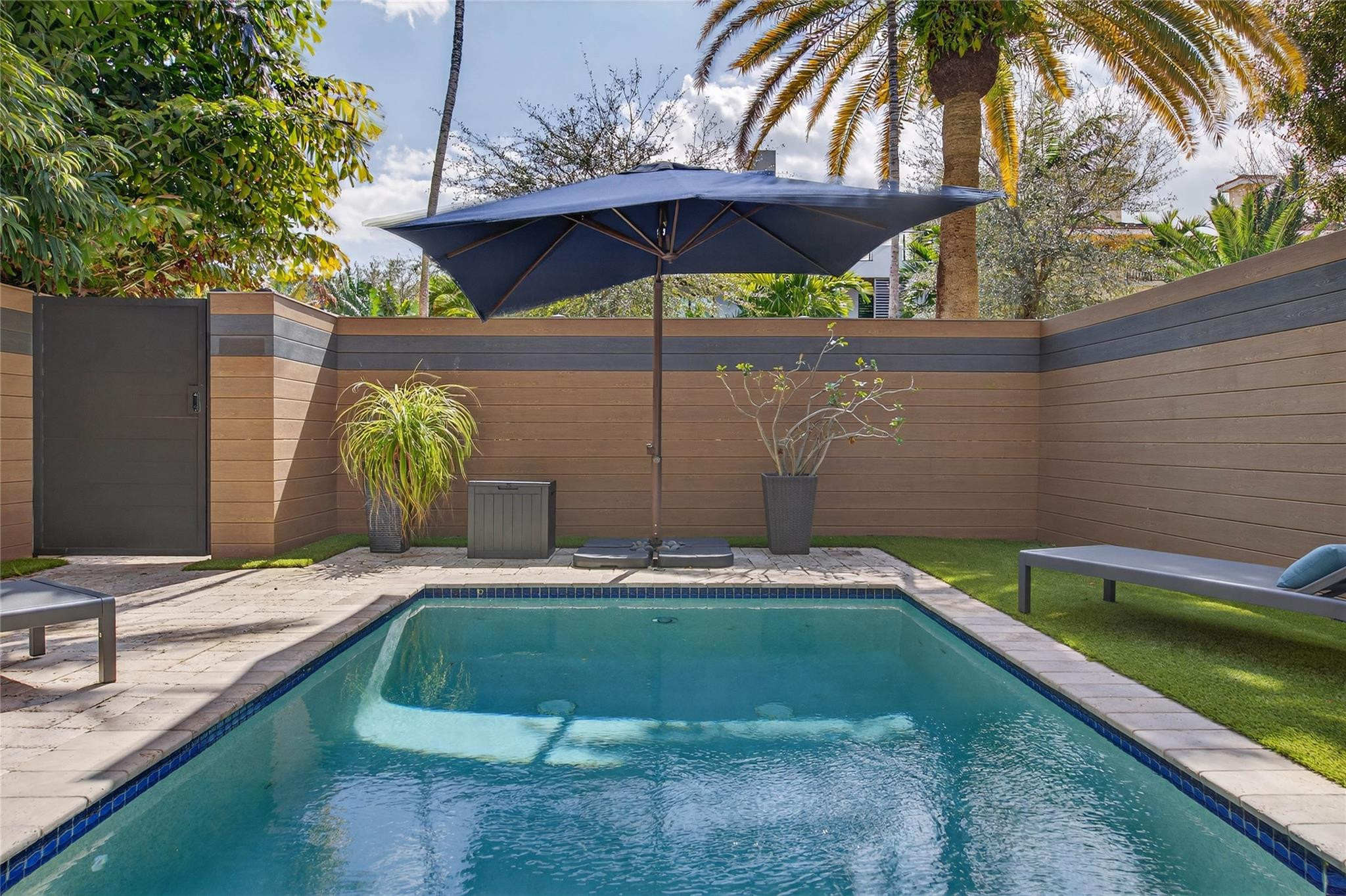 STRANAHANS SUB - Residential Lease